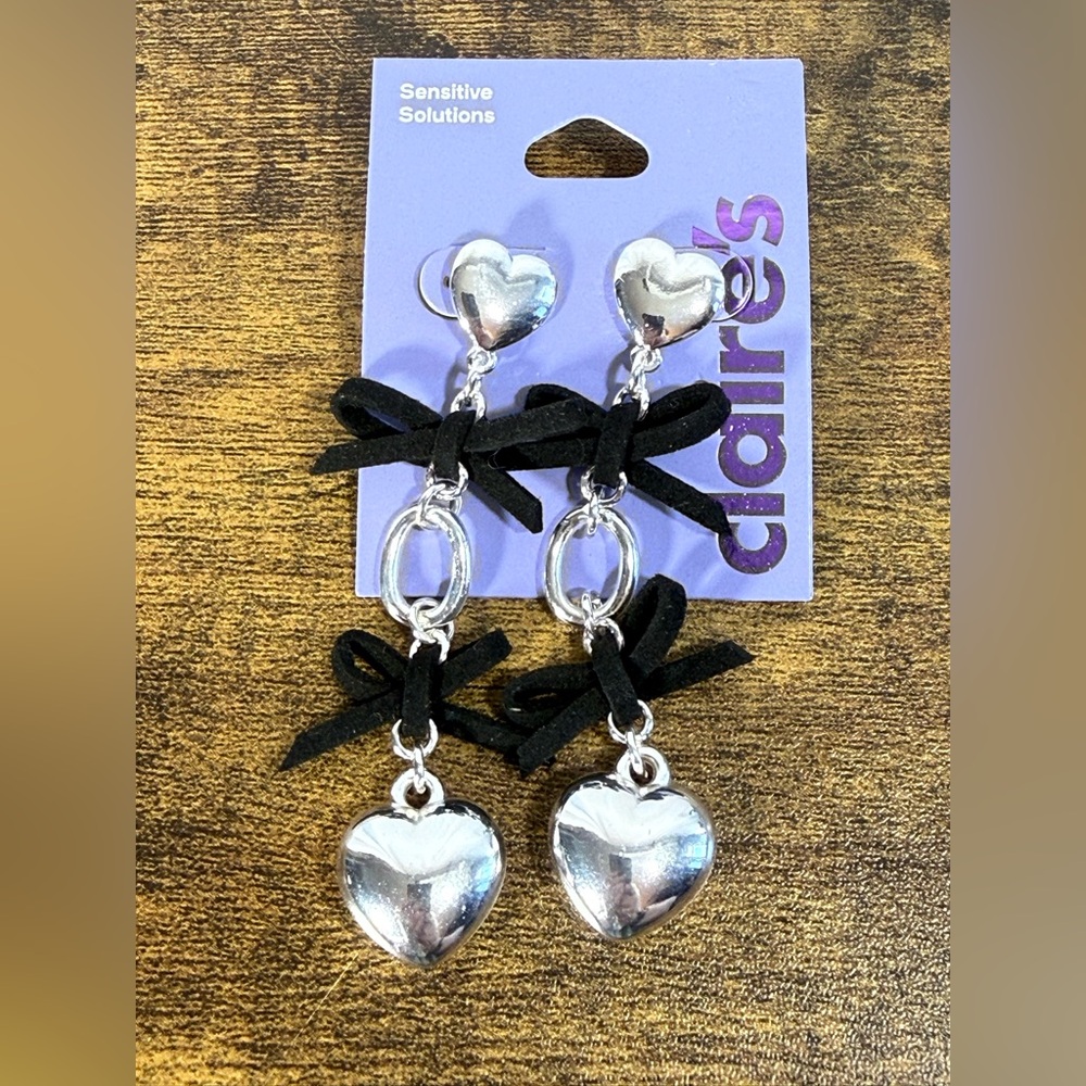 Claire's Silver Heart Earrings with Black Bows NWT